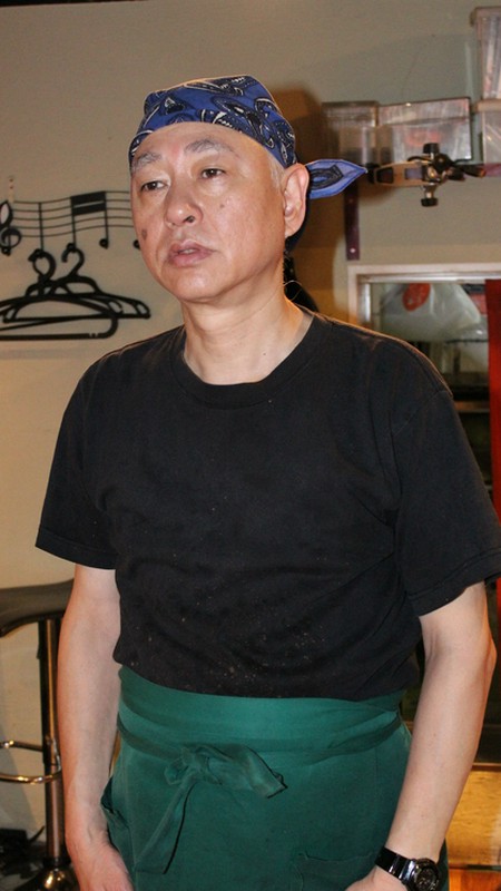 尾崎　行治 氏