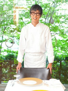 小山　賢一 氏