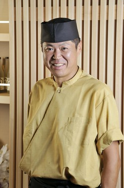 藤方　慶松 氏