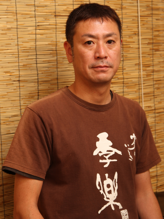 泉　季克 氏