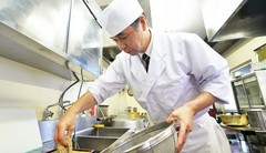 吉田 富士夫 氏