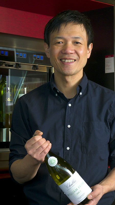岸　英明 氏