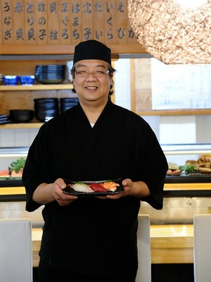 板倉　一幸 氏