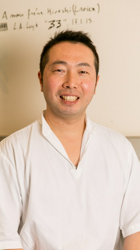 岡田　宏 氏