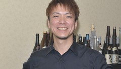 高津　浩 氏