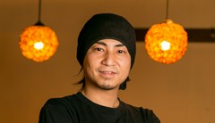 海出　裕二 氏