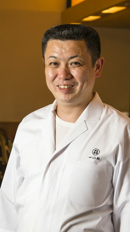 空久保　晴義 氏