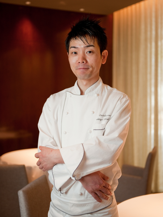岸田　周三 氏