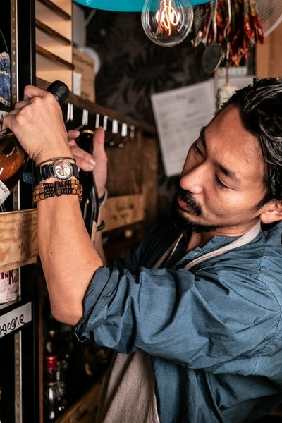 奇跡的なぴったりの台座付き、鉄味最上級の取っ手付き鉄球　骨董市古道具 鉄板焼 千珠 立川/鉄板焼き 料理人 武藤 充英 氏 | ヒトサラ