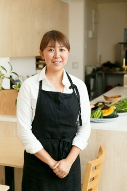 毛利　奈津美 氏