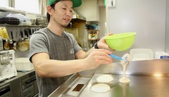 板野　謙二 氏