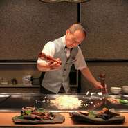 弓場　隆二 氏