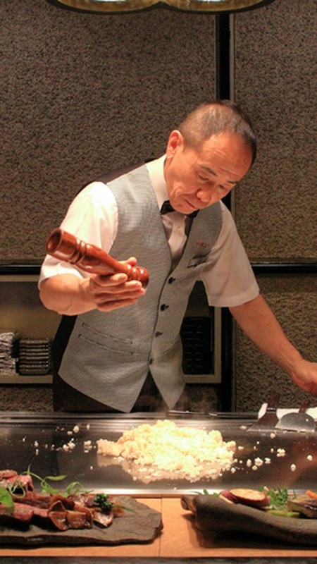 弓場　隆二 氏