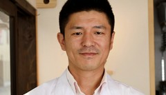 井上　寿崇 氏