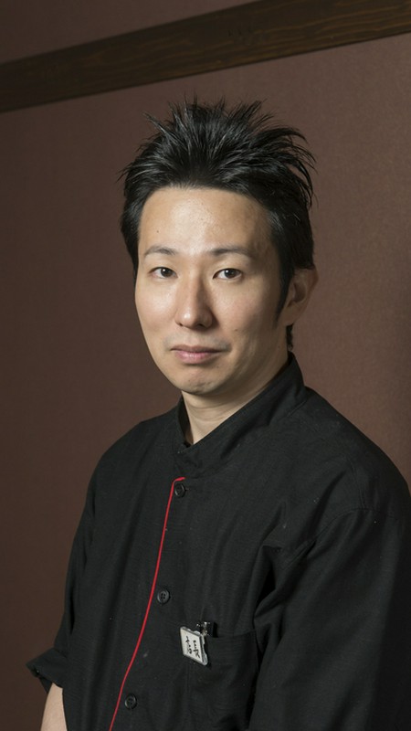 緒方　貴光 氏