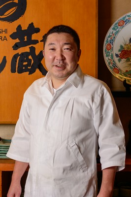 岸田　秀夫 氏