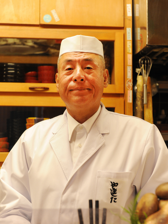 山下　茂 氏