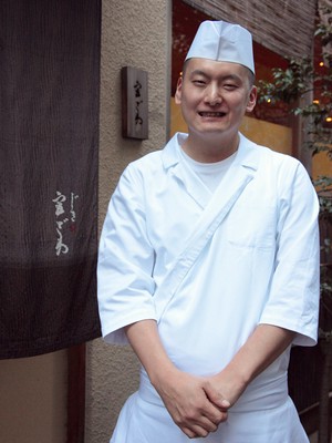 泉　貴友 氏