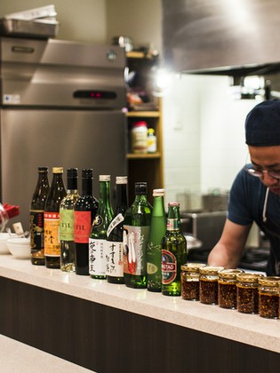 中華 日本酒バル ぼぶ すすきの 居酒屋 の料理人 中野 宜弘 氏 ヒトサラ