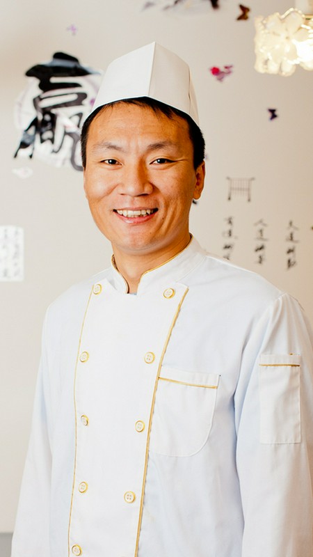殷 広平 氏