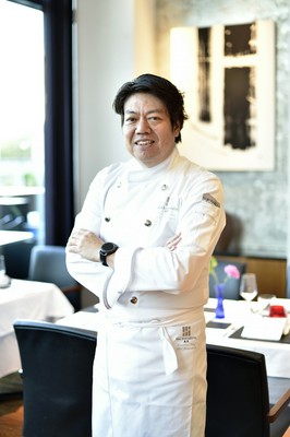 山下　春幸 氏