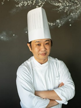 秋岡 良忠 氏