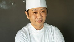 秋岡 良忠 氏