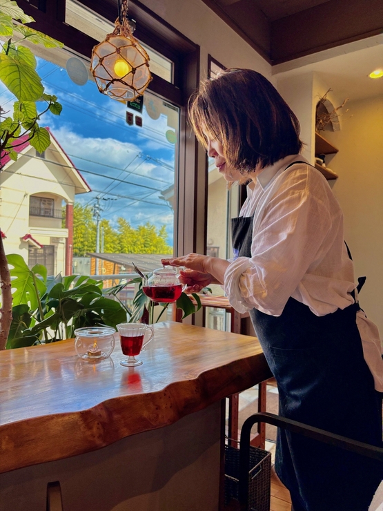 有吉 　有紀子 氏