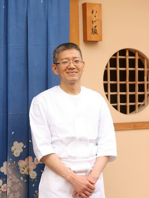 長坂　俊明 氏