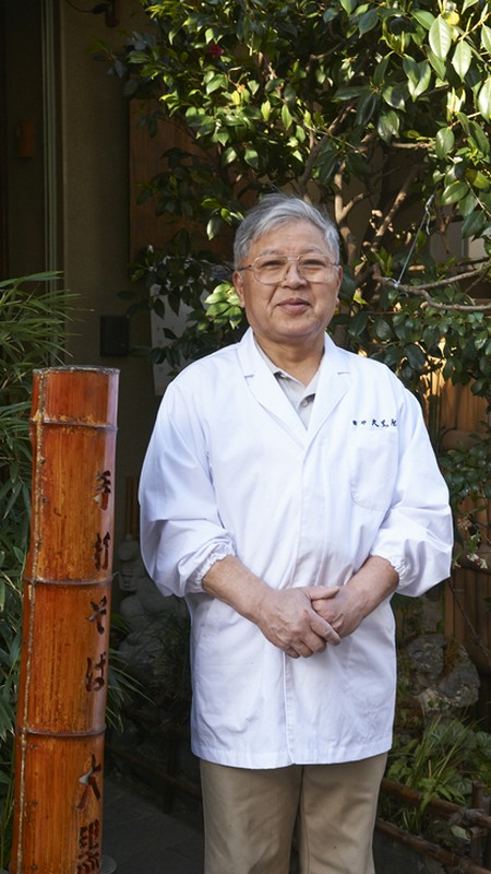 菅野　成雄 氏