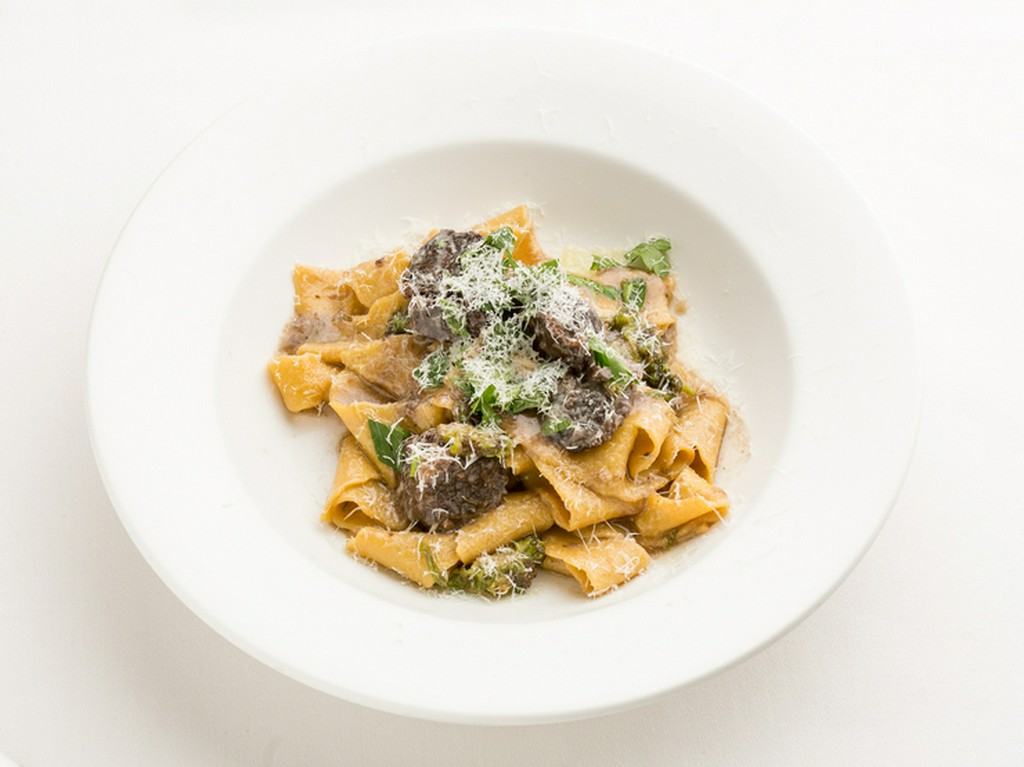 オステリア　ウンパッソ