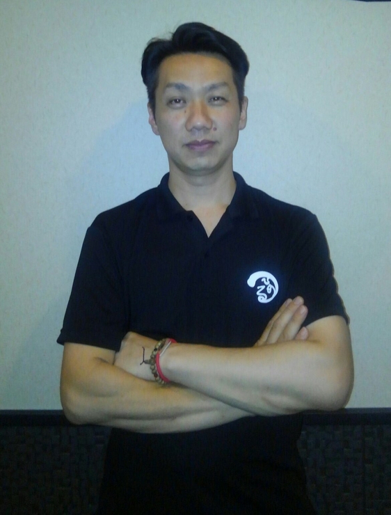 岡　大次郎 氏
