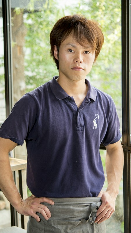 興　隆也 氏