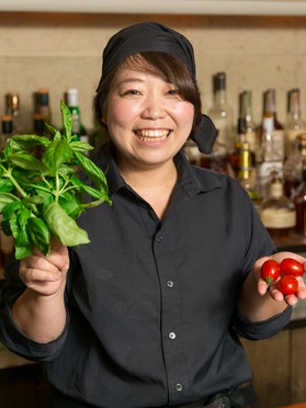 菅野　加奈子 氏