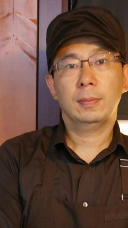 劉 弘家 氏