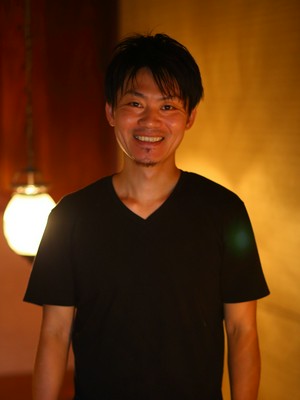 高柳　輝人 氏
