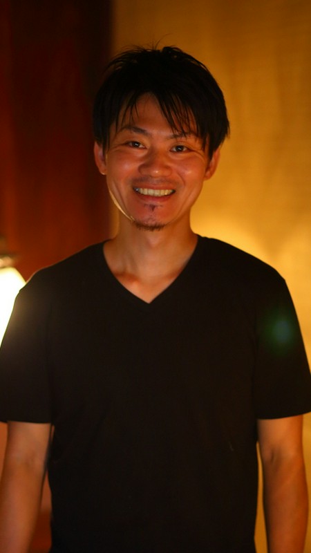 高柳　輝人 氏