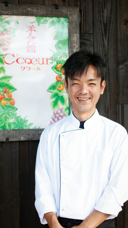 新里　順 氏