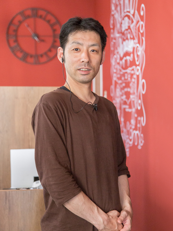 高村　泰弘 氏