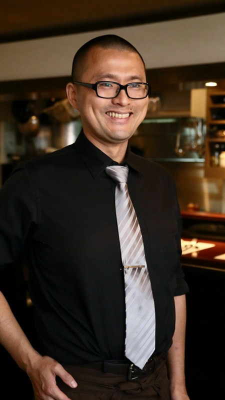 小柳　敦史 氏