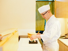 小笠原　慎二 氏