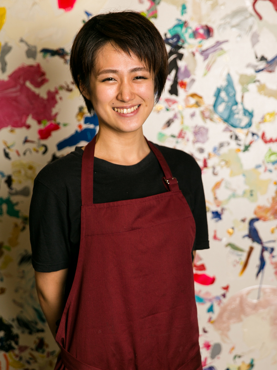 小野　里海 氏