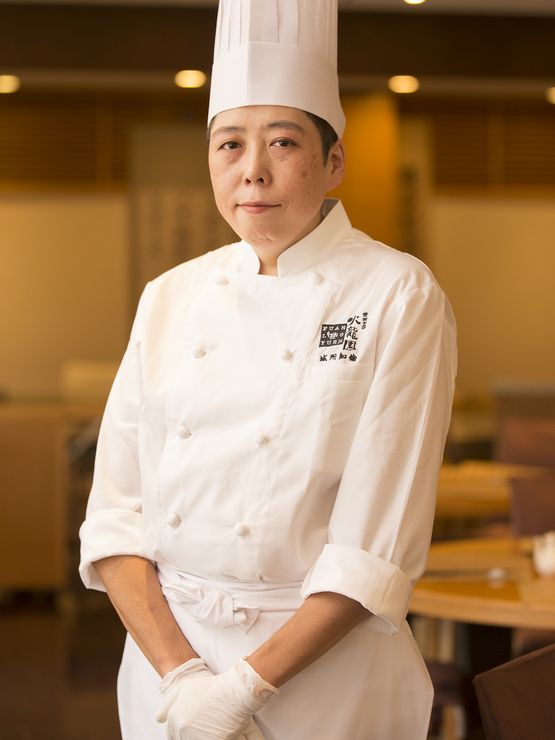 城所　知倫 氏