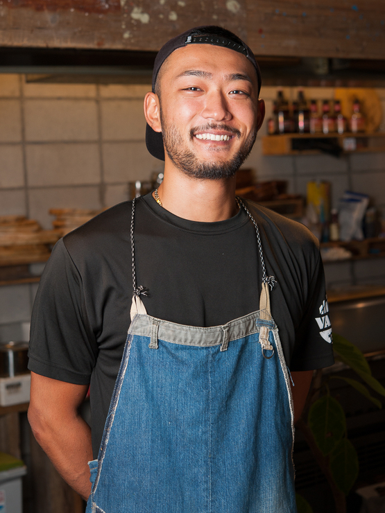 浅枝　将士 氏