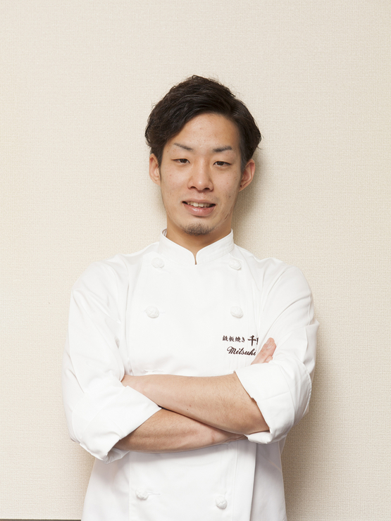 長谷川　侑希 氏