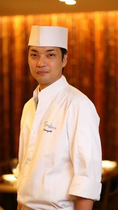 山崎　崇弘 氏