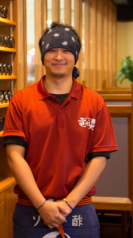 岡崎　平 氏