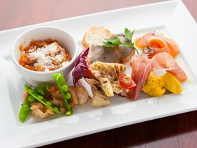 イタリアンダイニング　DISH（ディッシュ）