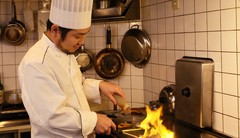 坂野　稔 氏