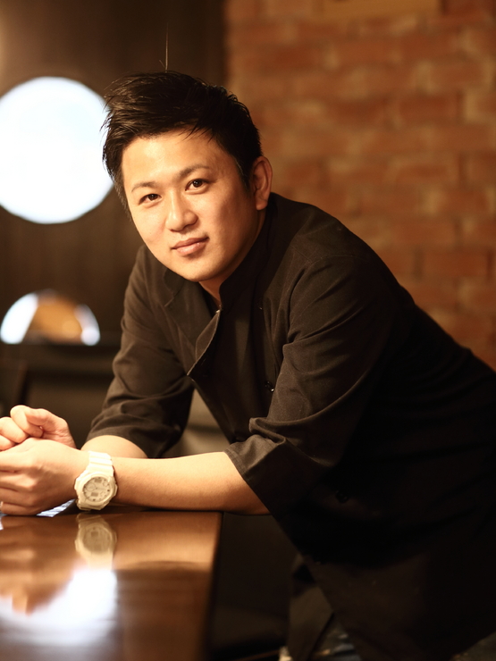 角田　吉隆 氏